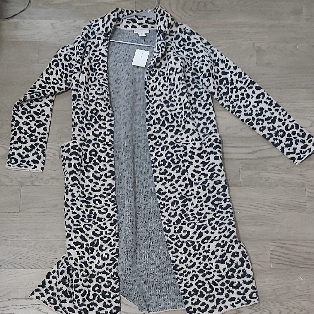 Chic Leopard Print Cardigan